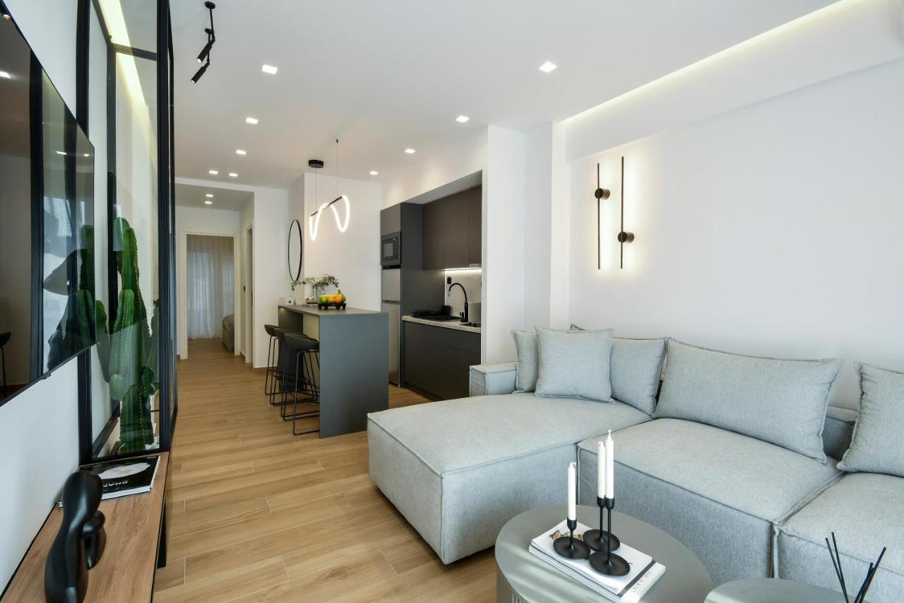 Luxury Downtown Apartment C2 Солун Екстериор снимка