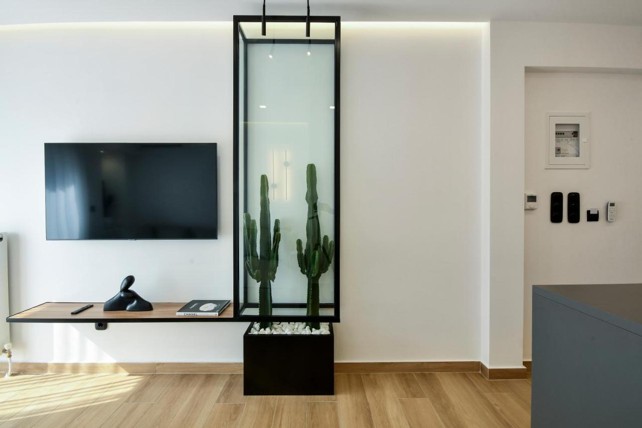Luxury Downtown Apartment C2 Солун Екстериор снимка